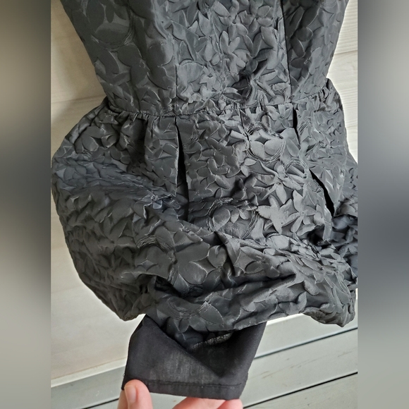 JUN & IVY Black Floral Embossed Formal Peplum Cocktail Dress - Picture 9 of 16